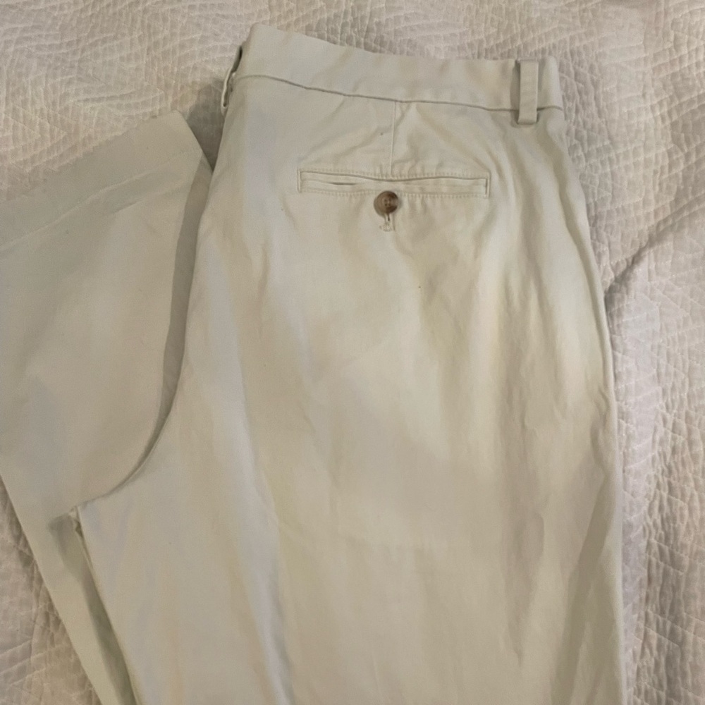 Vineyard Vines 38x32